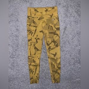 Gymshark Womens Adapt Camo Seamless Activewear Workout Leggings Savanna Yellow